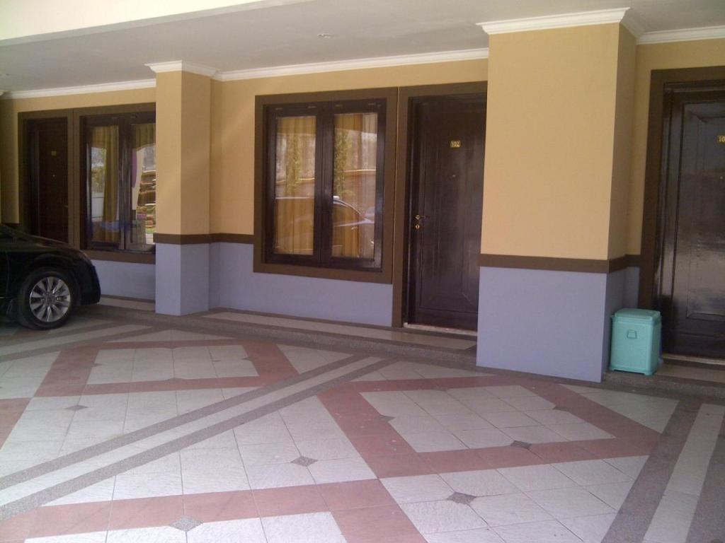 Amellia Pasteur Bandung